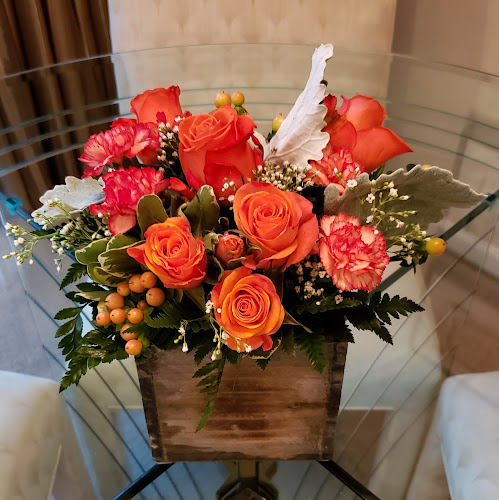 L A Floral